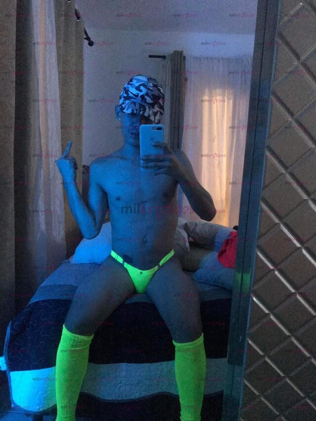 FOTOS DE FLACO EDUCADO SERIO Y GOLOSO DISPUESTO PARA TI