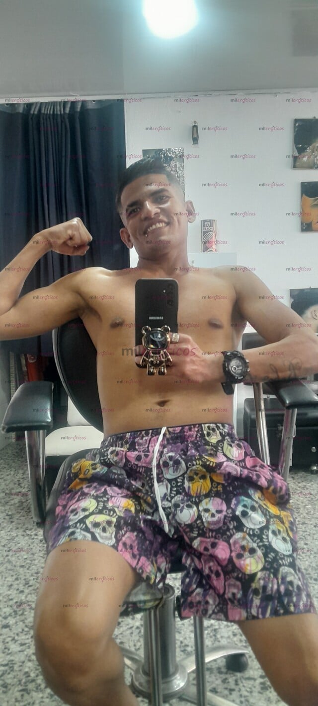 FOTOS DE PASIVO CALIENTE Y CON GANAS DE VERGA TENGO SITIO ESCRIBEME Y LA PASAMOS RICO