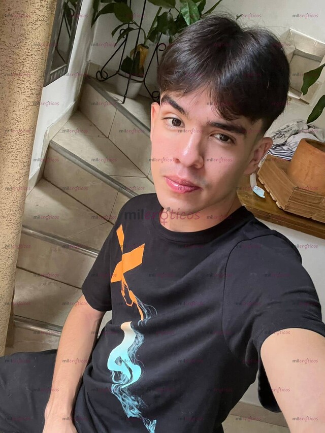 FOTOS DE UN JOVEN PLACENTERO Y SERIO DISPUESTO PARA TI