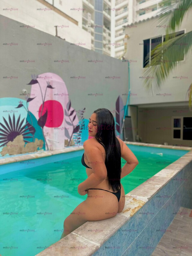 FOTOS DE HERMOSA Y SEXY CON GANAS DE LLENARTE DE PLACER