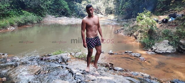 FOTOS DE HOMBRE SERIO RESERVADO DOTACIÓN DE 21 CM GRUESO VENOSO