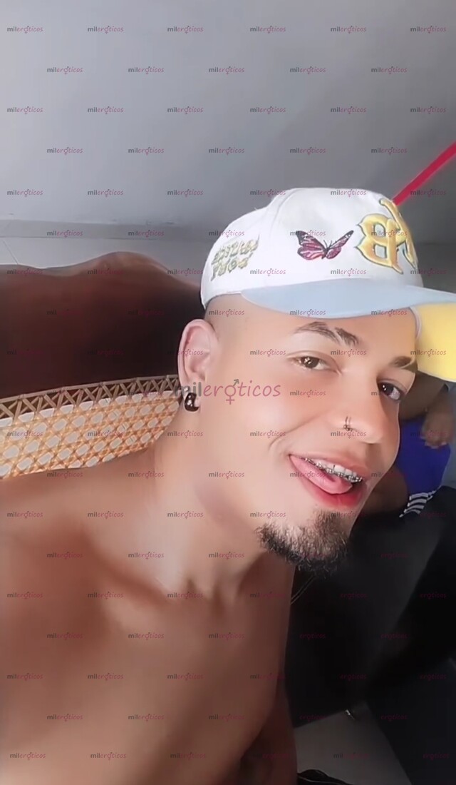 FOTOS DE CHICO ACTIVO DE 24 AÑOS DE PASO EN LA CIUDAD