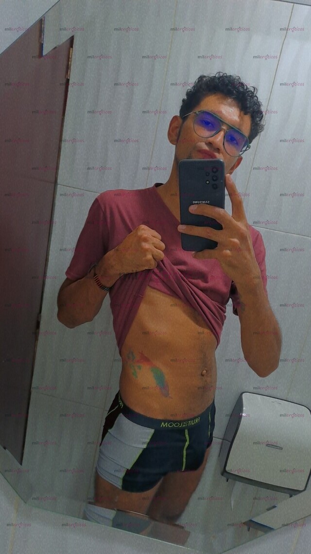 FOTOS DE JOVEN MORENO DISPONIBLE PARA COMPLACERTE