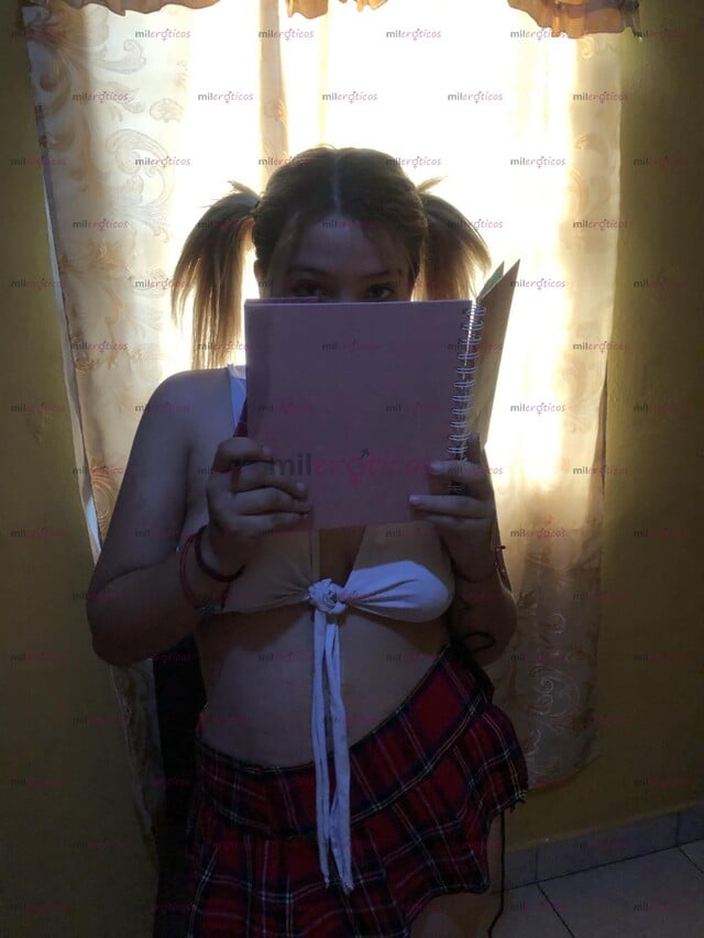 FOTOS DE HOLA SOY LUCY UNA CHICA DE 18 AÑOS NUEVA EN EL AMBIENTE