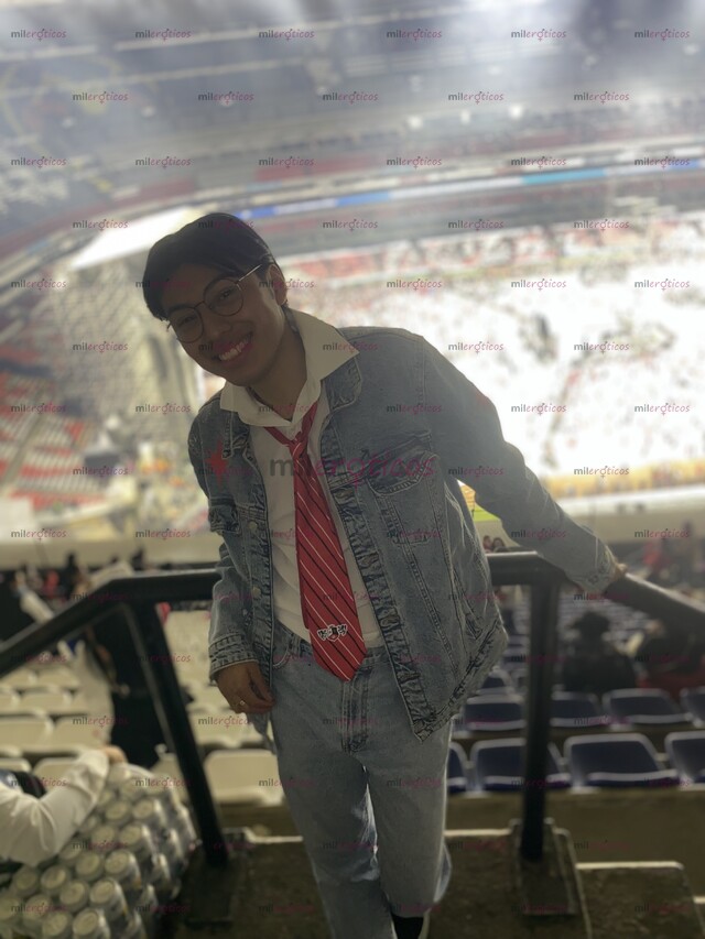 FOTOS DE SERVICIO DE COMPAÑÍA PARA EVENTOS Y CITAS CON UN LINDO CHICO.