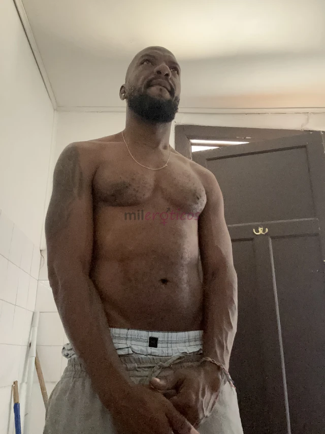 Negro colombiano hot lechero 22 cmjean paulmi servicios sexualessoy bisexual activoel mejor morbo que te haran vibrar de emocion y te llevara al cielo...