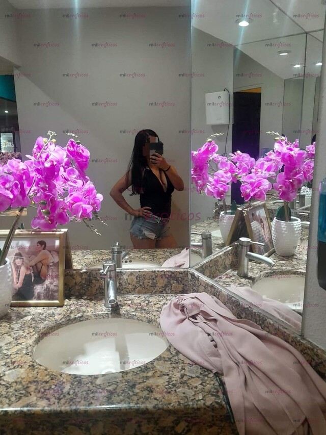 FOTOS DE YOU NEED A MASAGE ? OR NEED MY KISSES? I HOPE FOR YOU!