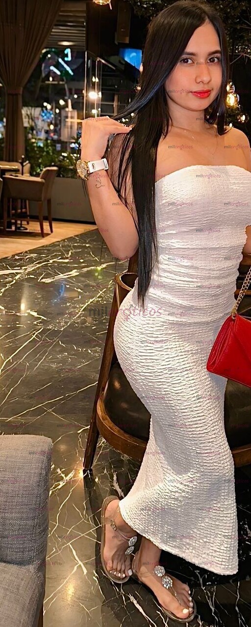 FOTOS DE HOLA ME LLAMO LAURA LINDA AMABLE Y MUY SONRIENTE