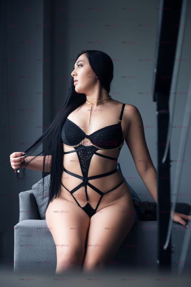 FOTOS DE VICTORIA SANTOS JOVENCITA DE 22 AÑOS CULONA HOT COLOMBIANA