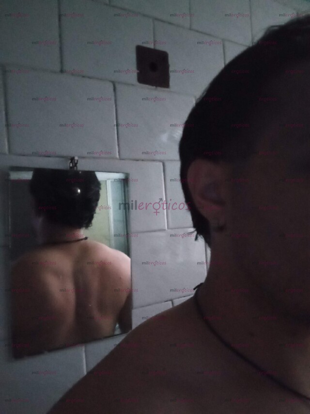 FOTOS DE ENTRENADOR FISICO DOTADO LISTO PARA HACERTE GOZAR