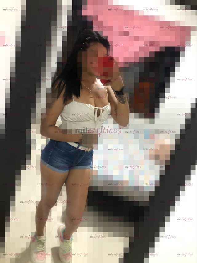 FOTOS DE FLACA ARRECHA DISPUESTA A COMPLACER TUS FETICHES MUY SUMISA