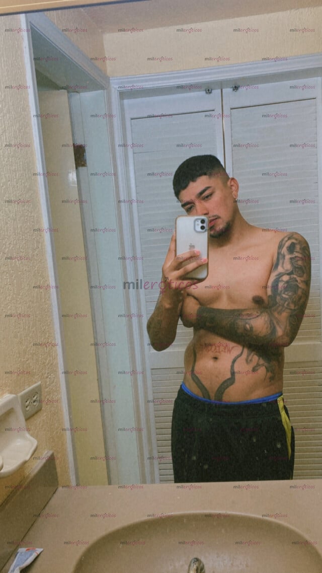 FOTOS DE HETERO COMPLACIENTE. DISPUESTO A EXPERIMENTAR Y CUMPLIR FANTASÍAS.