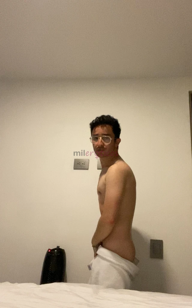 Hago salidas con tarifa especial me encuentro en la ciudad de santiago y estoy dispuesto a cumplir tus fantasias con total disposicion con mente abier...