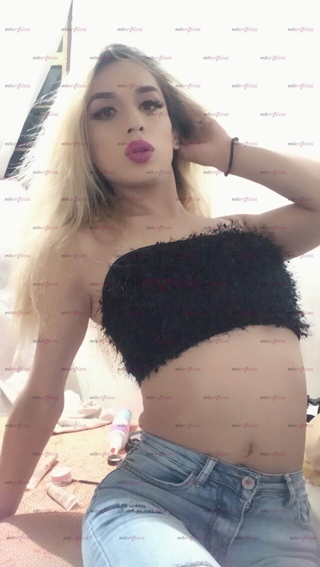 FOTOS DE KENZY PRINCESA RUBIA CON LA MEJOR ACTITUD Y ATENCIÓN