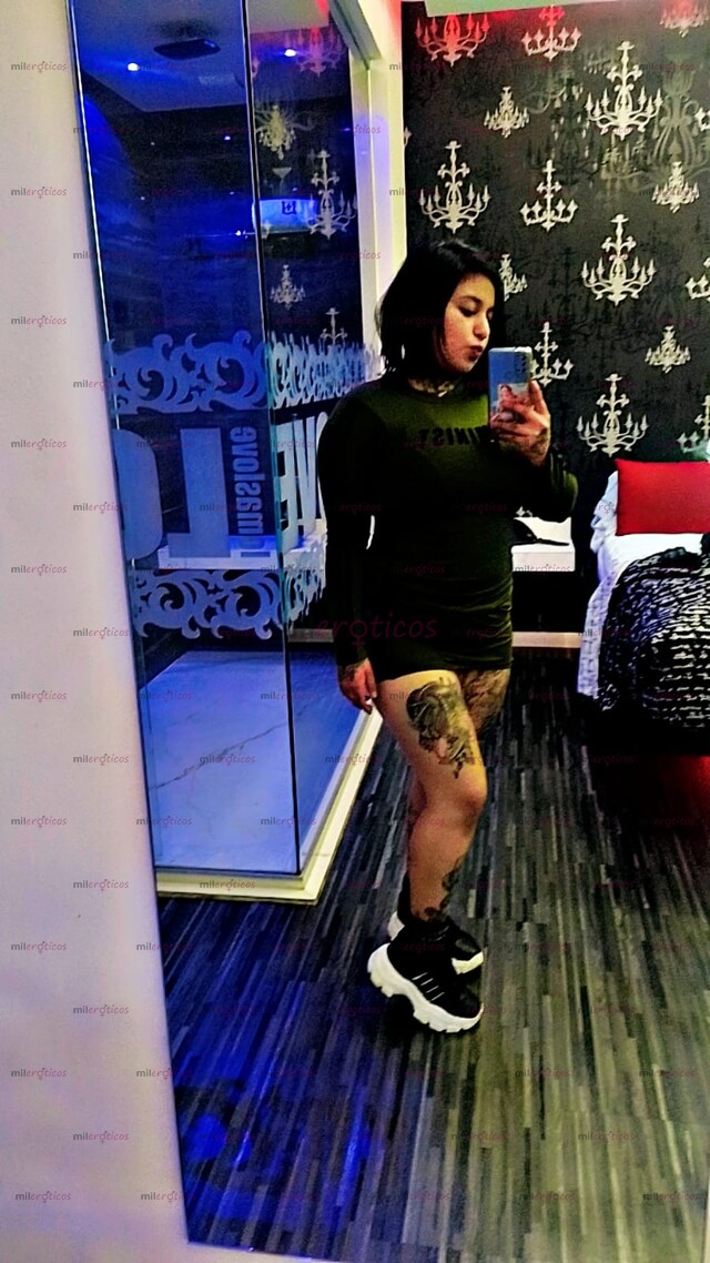 FOTOS DE JUGUETONA TETONA CON ENCANTOS DE HACERTE EYACULAR EN MI CARA PECHO Y NALGAS
