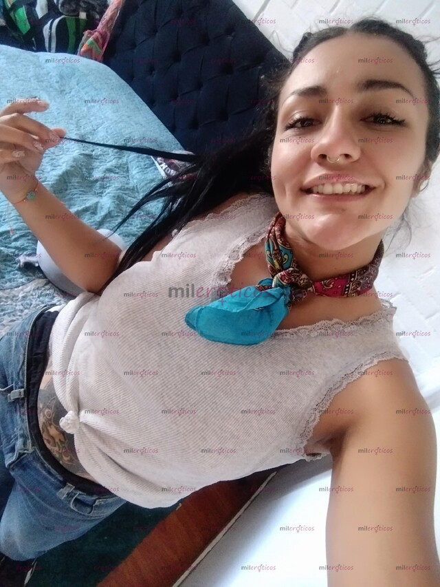 FOTOS DE DELICIOSA TATUADA Y CON GANAS DE JUGAR LLEGA AL ORGASMO JUNTO A MI
