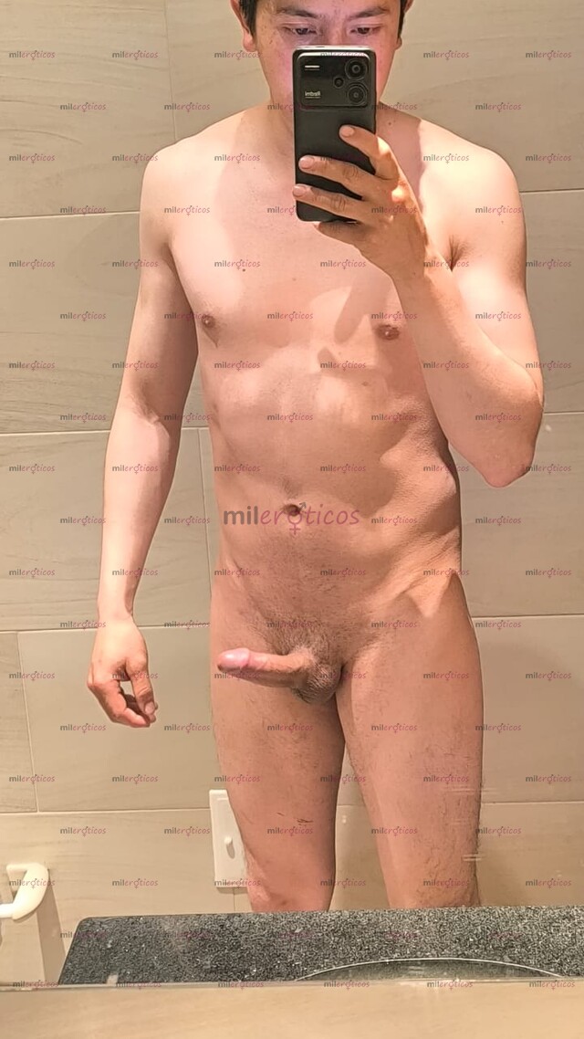 FOTOS DE HOMBRE COMPLACIENTE QUIERE BRINDARTE DE UN DELICIOSO MASAJE Y UNA DELICIDISFRUTA