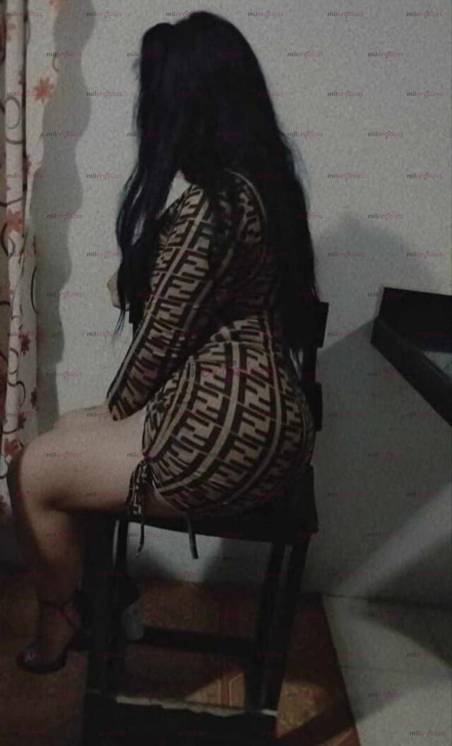 FOTOS DE LESLIE BELLA Y MUY ENCANTADORA CON LO QUE PUEDES TENER UN RICO SEXO