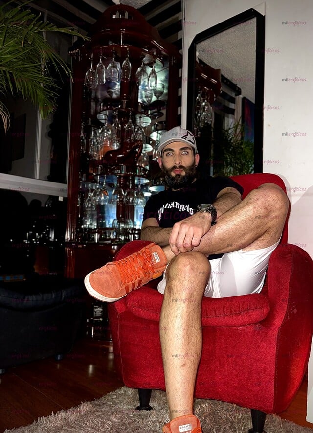 FOTOS DE MACHO TATUADO VELLUDO REAL VERGON DOMINANTE PARA COMPLACER TUS DESEOS SEXUALES