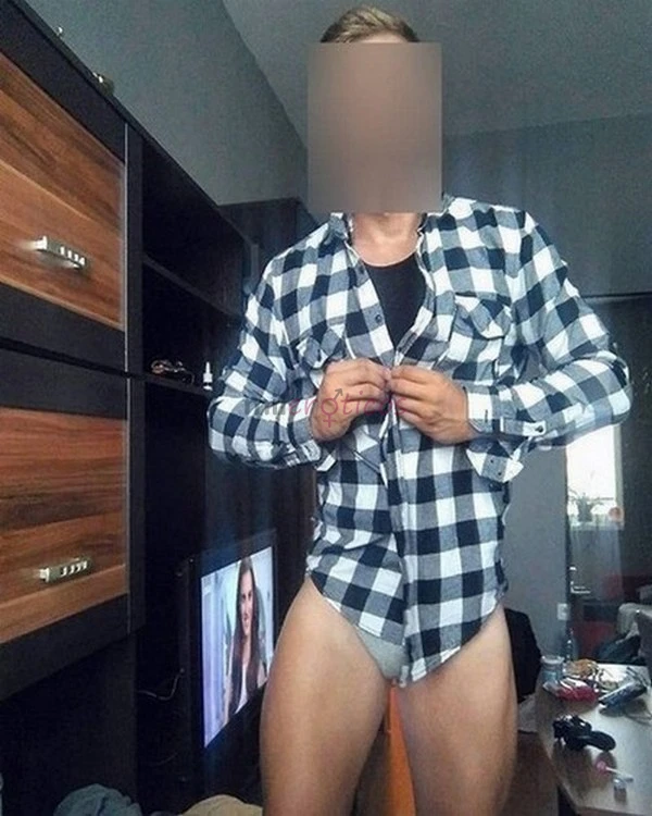 Escort masculino de lujo para mujeres y parejas heterosexual rubio de ojos azules disponible para encuentros intimos en hoteles y resorts de rio de ja...