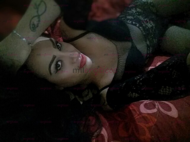 FOTOS DE MORENITA AL NATURAL, CHICA TRANS COMPLACIENTE Y FOGOSA, CON GUSTO POR LA LENCERÍ
