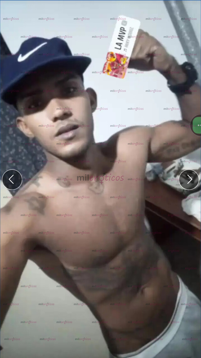 FOTOS DE SOY SANTIAGO DA SILVA. MODELO WED CAM .TATUADO , COMPLACERTE ES MI DESEO