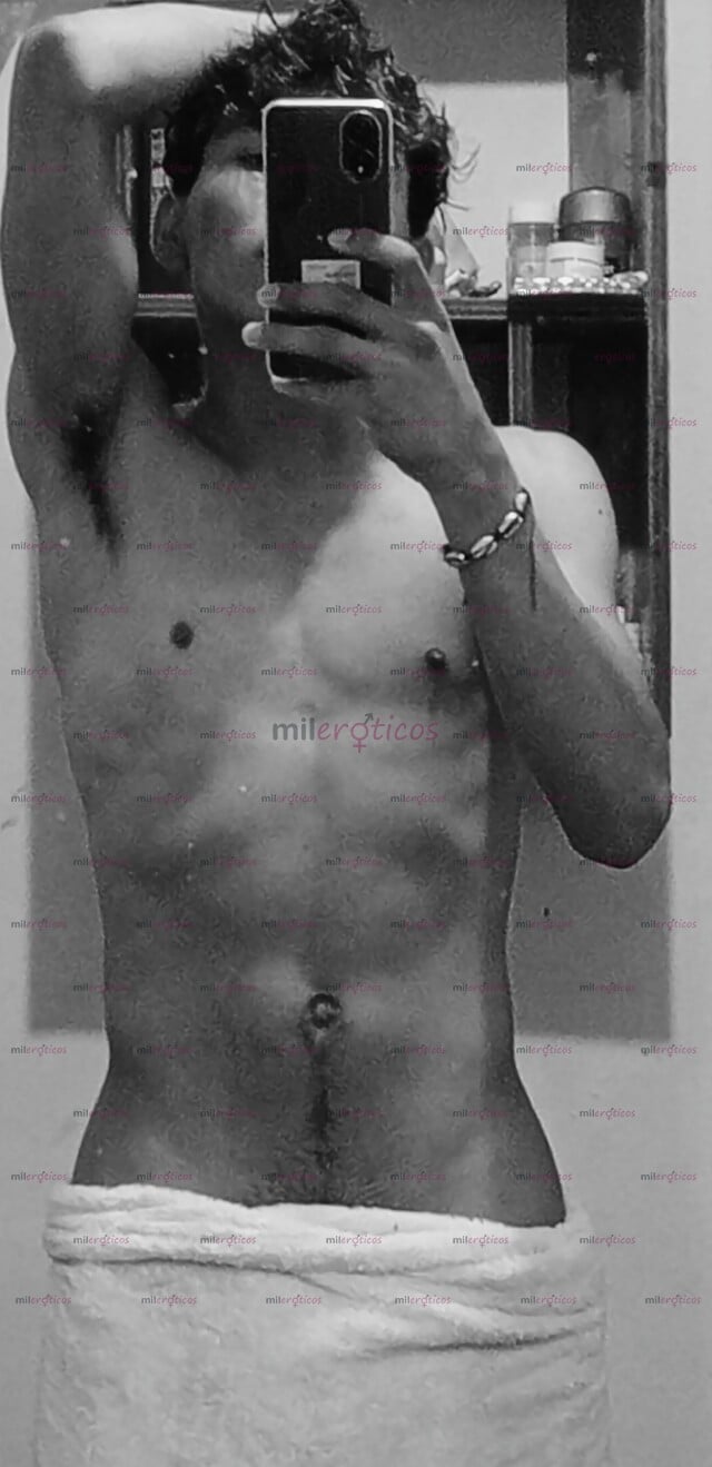 FOTOS DE CHICO LATINO DE 18 AÑOS LISTO PARA COMPLACERTE Y HACERTE PASAR UN BUEN RATO