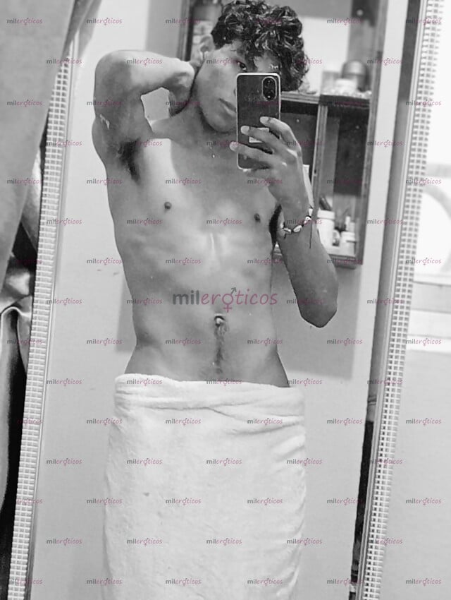 FOTOS DE CHICO LATINO DE 18 AÑOS LISTO PARA COMPLACERTE Y HACERTE PASAR UN BUEN RATO