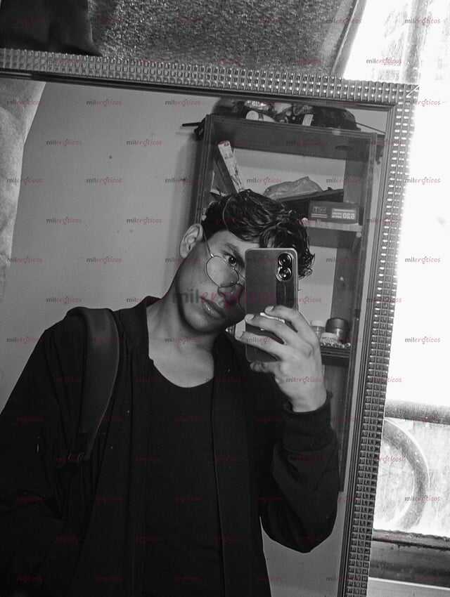 FOTOS DE CHICO LATINO DE 18 AÑOS LISTO PARA COMPLACERTE Y HACERTE PASAR UN BUEN RATO