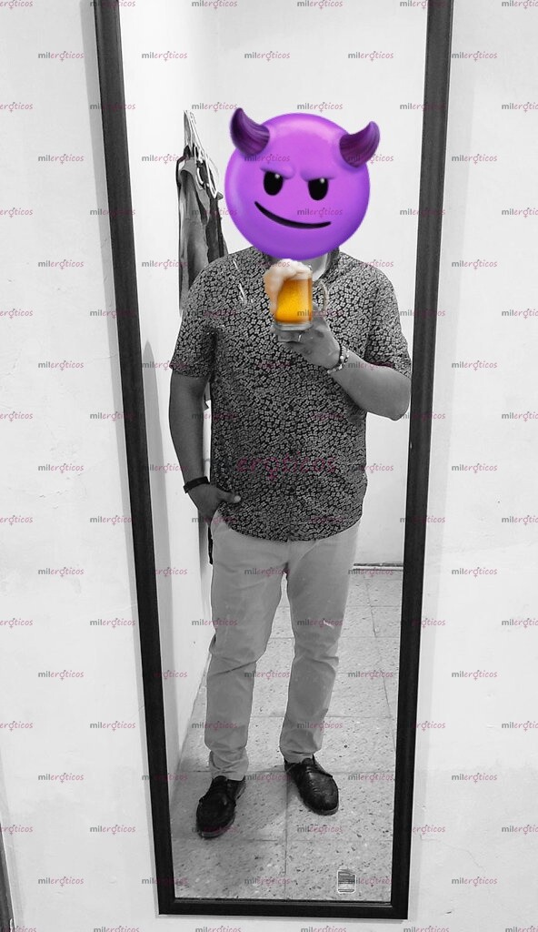 FOTOS DE ALEJANDRO ACOMPAÑANTE PROFESIONAL RENDIDOR SERVICIO A DAMAS