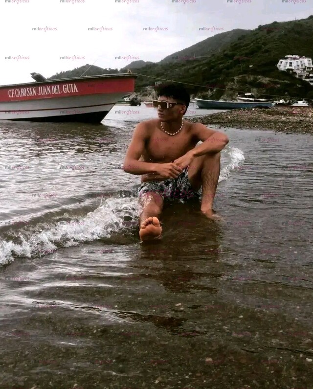 FOTOS DE , ACTIVO ,MUY RESERVADO MIDO 183 DE ALTURA..SERIO EN LO MÍO ,