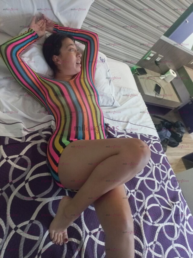 FOTOS DE LILI, DELGADA, ELEGANTE, INTELIGENTE Y COMPLACIENTE