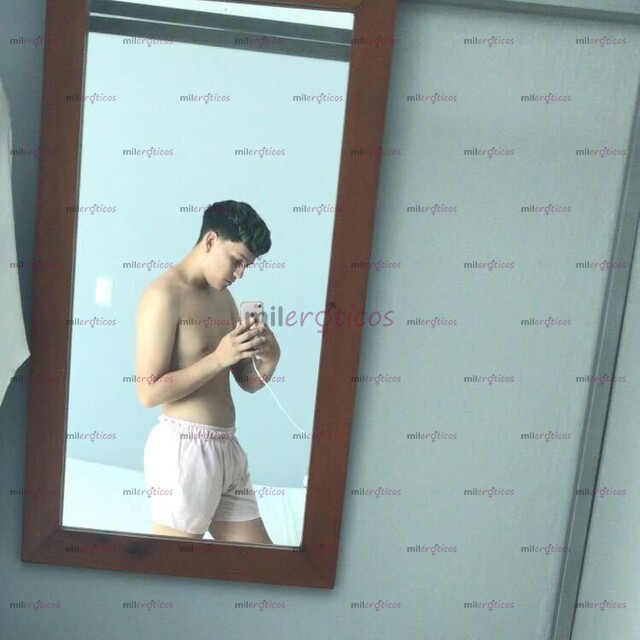 FOTOS DE CHICO VERSÁTIL VERGON Y CULON MUY COMPLACIENTE