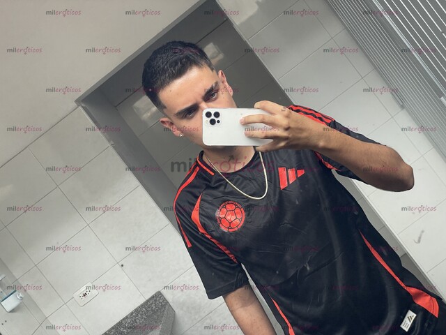 FOTOS DE MUCHACHO ESTUDIANTE DISCRETO, PASA UN MOMENTO AGRADABLE CONMIGO