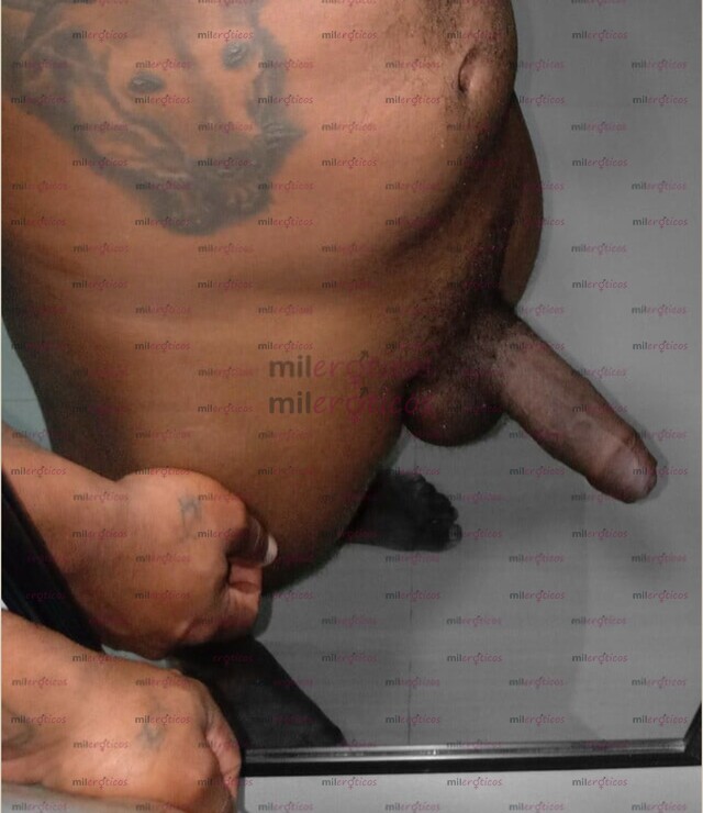 FOTOS DE LLEGO TU MORENO CON MUY BUENA VERGADISPUESTOS A DARTE MUCHO PLACER