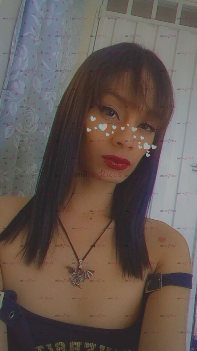 FOTOS DE SERE TU PERRITA EN SIMA DE TU CAMA PAPI DE OJOS NEGROS