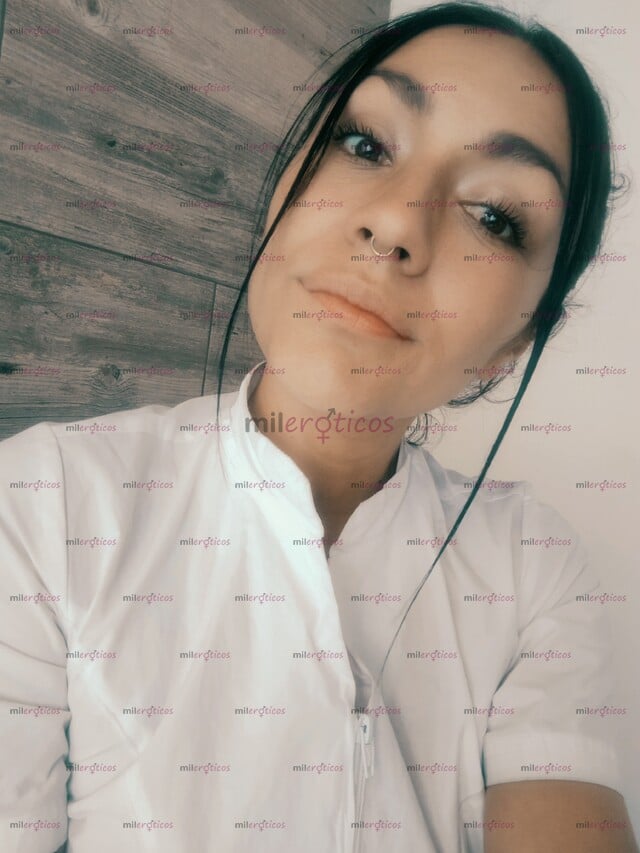 FOTOS DE TRABAJADORA DEL ÁREA DE LA SALUD A TU SERVICIO COMPLACIENTE