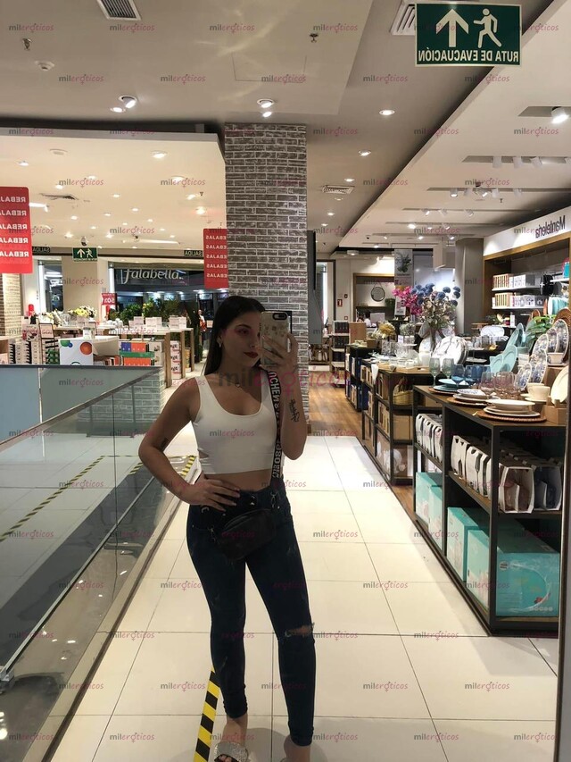 FOTOS DE LINDA Y CACHONDA COLOMBIANA VINO A TU CIUDAD MUY CALIENTE Y BONITA