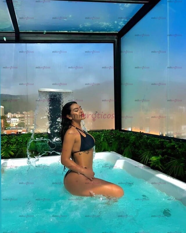 FOTOS DE HERMOSA TÉTONA UNIVERSITARIA DESEOSA DE BUEN SEXO DISPONIBLE 24HORAS