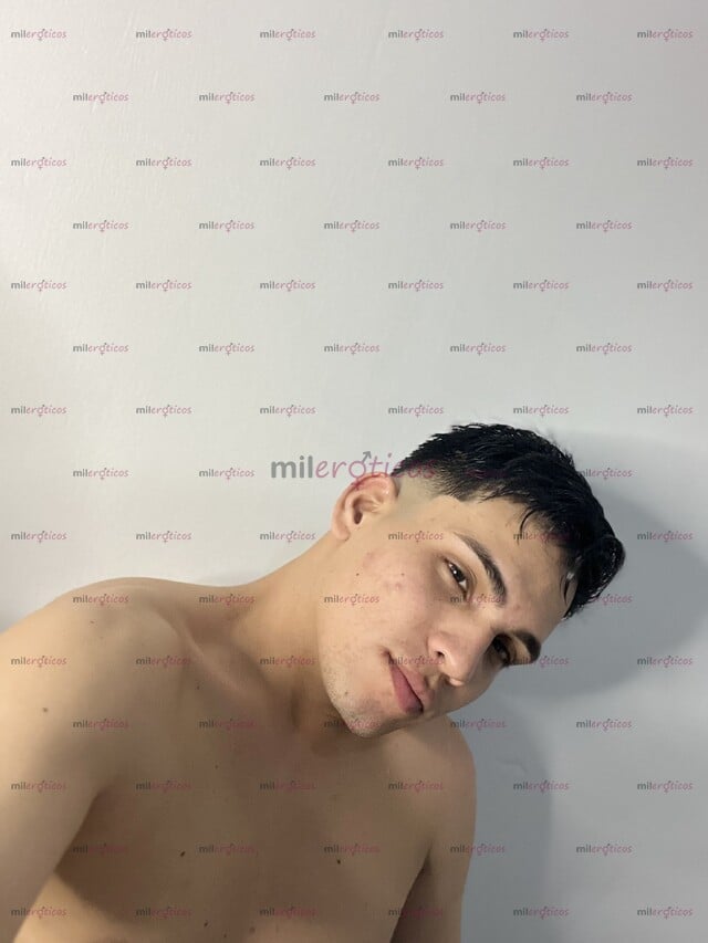 FOTOS DE CHICO DECENTE CON SITIO DOTADO Y CUERPO DE ATLETA DISPUESTO A CUMPLIR FETICHES