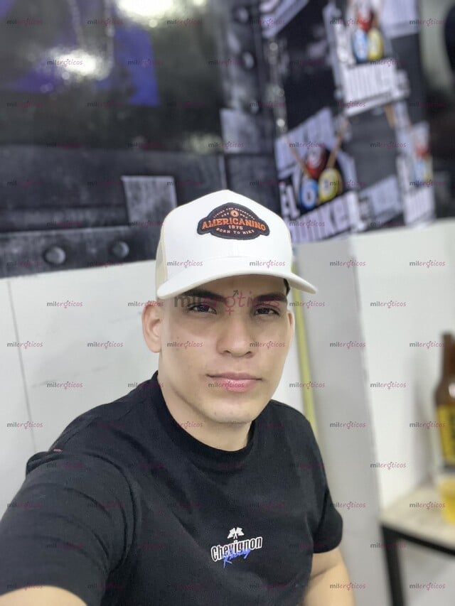 FOTOS DE CHICO DECENTE CON SITIO DOTADO Y CUERPO DE ATLETA DISPUESTO A CUMPLIR FETICHES