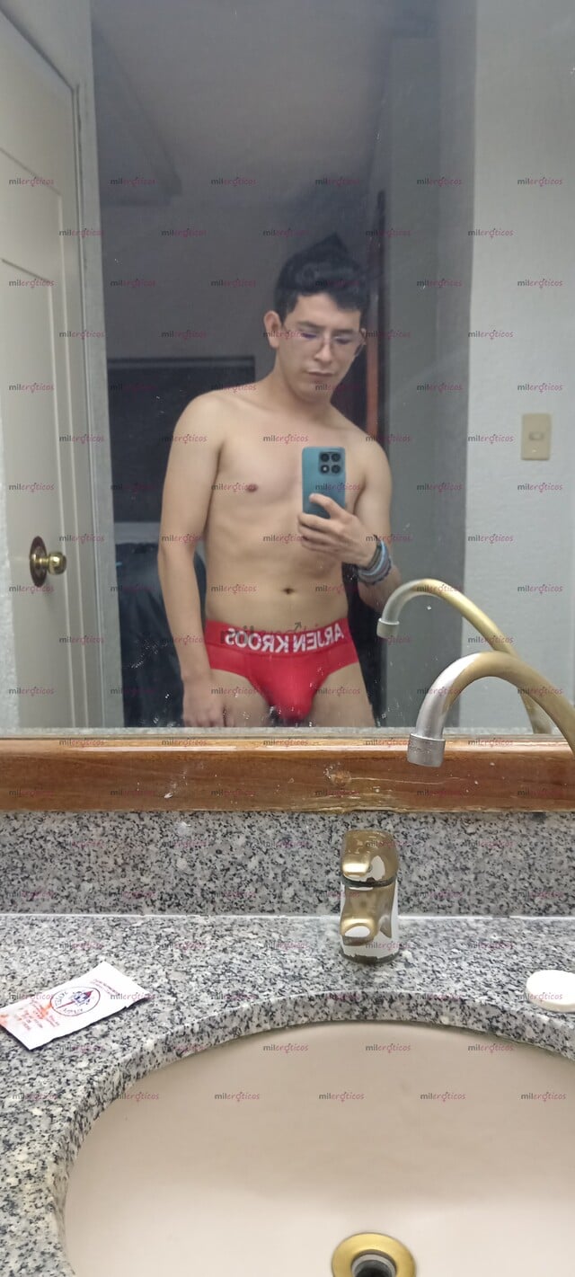 FOTOS DE ¿BUSCAS BECERRITO? TWINK MAMADOR, DÉJATE SORPRENDER