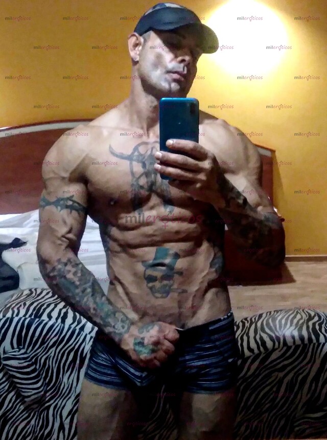 FOTOS DE ALTO Y GUAPO. JOSMER LA CALIDAD NO TIENE PRECIO