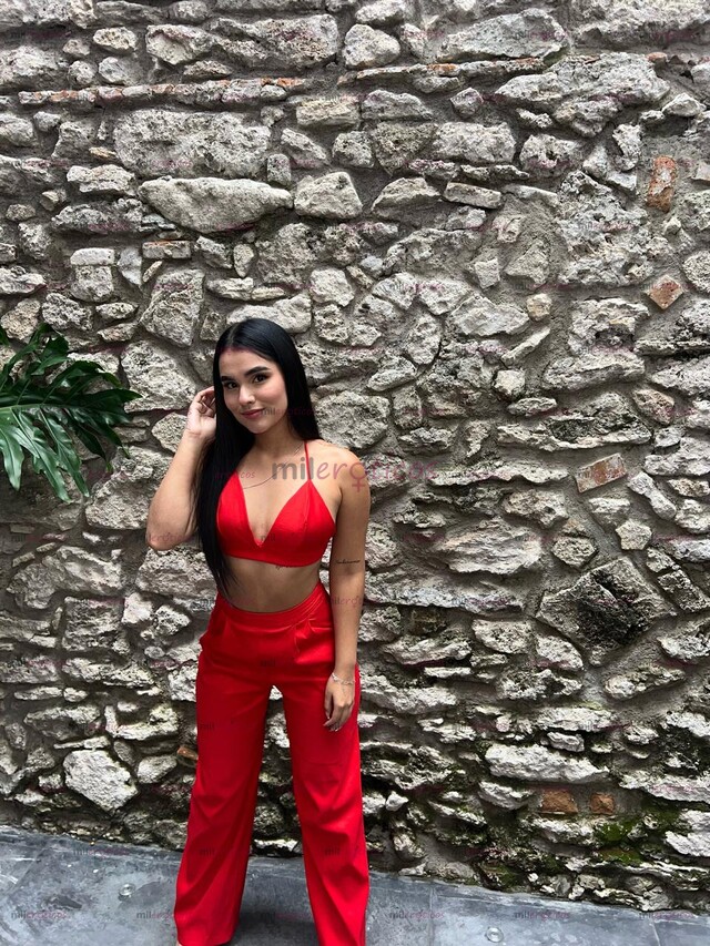 FOTOS DE HOLA AMOR,SOY ANTO TENGO 19 AÑOS,NUEVA EN TU CIUDAD