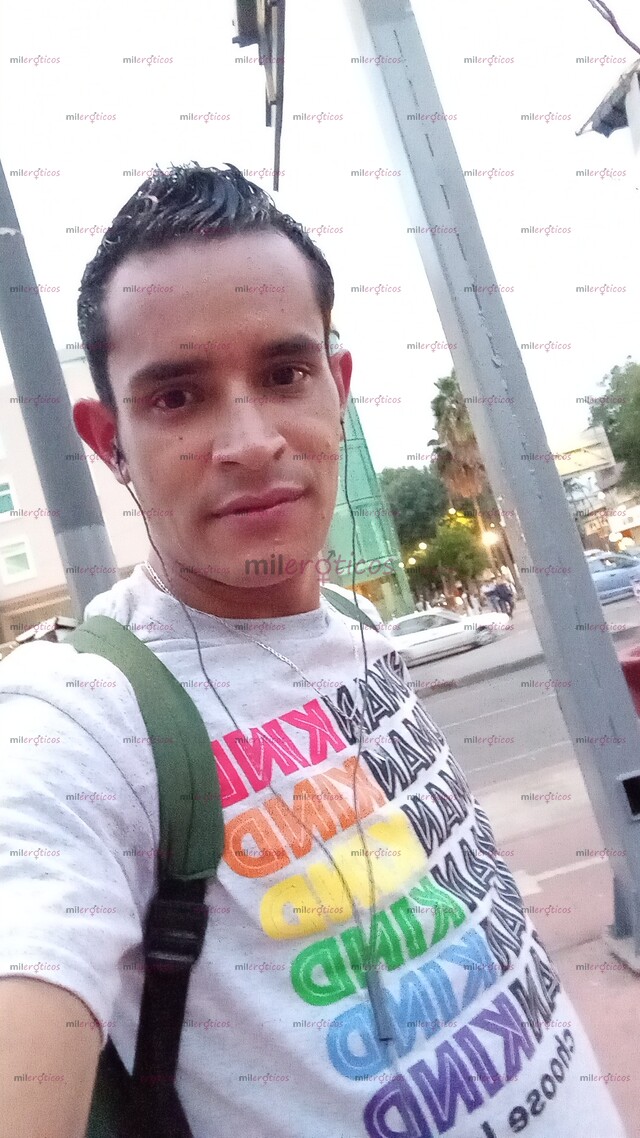 FOTOS DE CHICO COMPLACIENTE QUE TE ARA GOZAR AL MAXIMO.