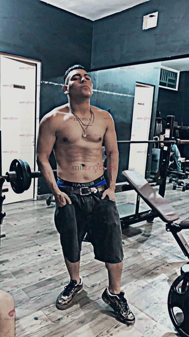 FOTOS DE URIEL (20 CM GRUESA Y LARGA) 23 AÑOS CON GUSTO POR EL GYMNASIO