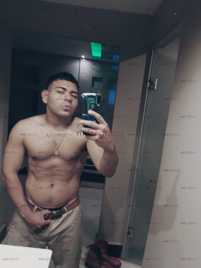 FOTOS DE URIEL (20 CM GRUESA Y LARGA) 23 AÑOS CON GUSTO POR EL GYMNASIO