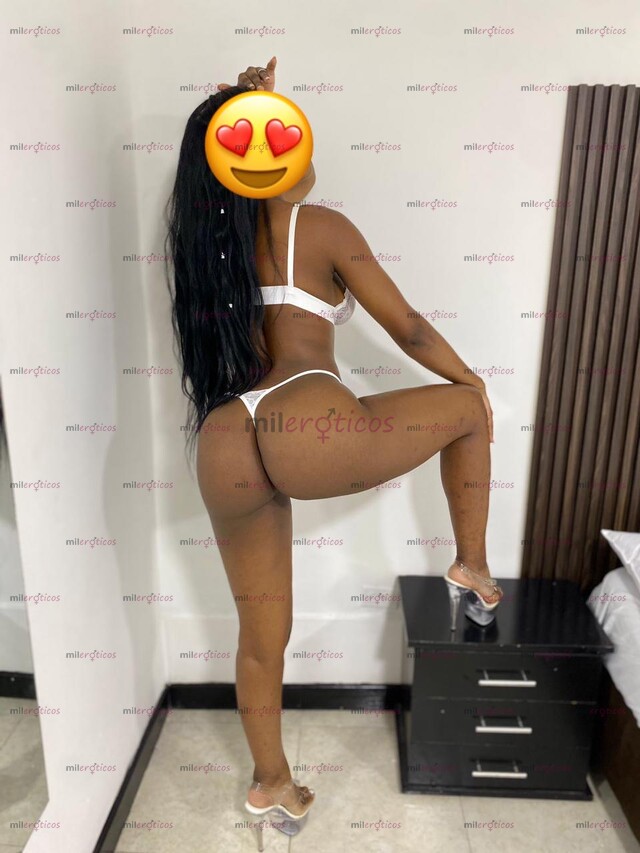 FOTOS DE SOY ALEXANDRA, TENGO 20 AÑOS DISPONIBLE A DOMICILIO