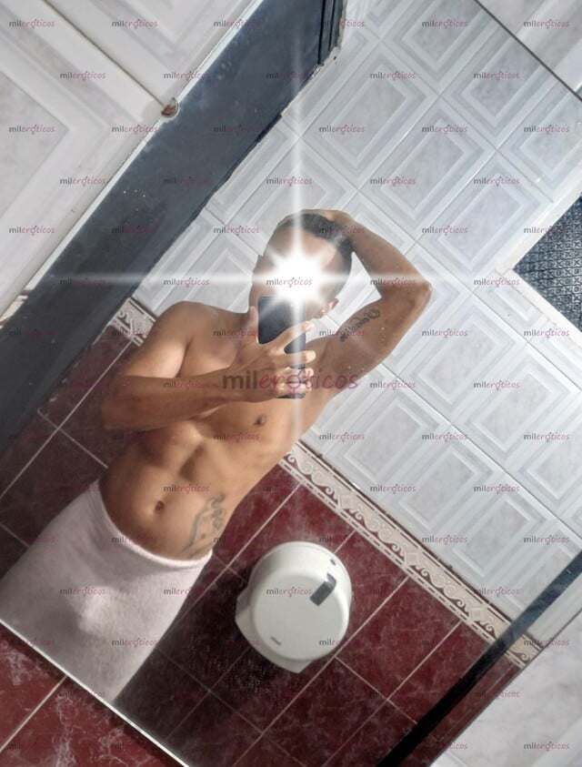 FOTOS DE VARÓN COMPLACIENTE PARA DAMAS DISPUESTO A CUMPLIR TU CAPRICHOS Y FANTASÍAS. HETE