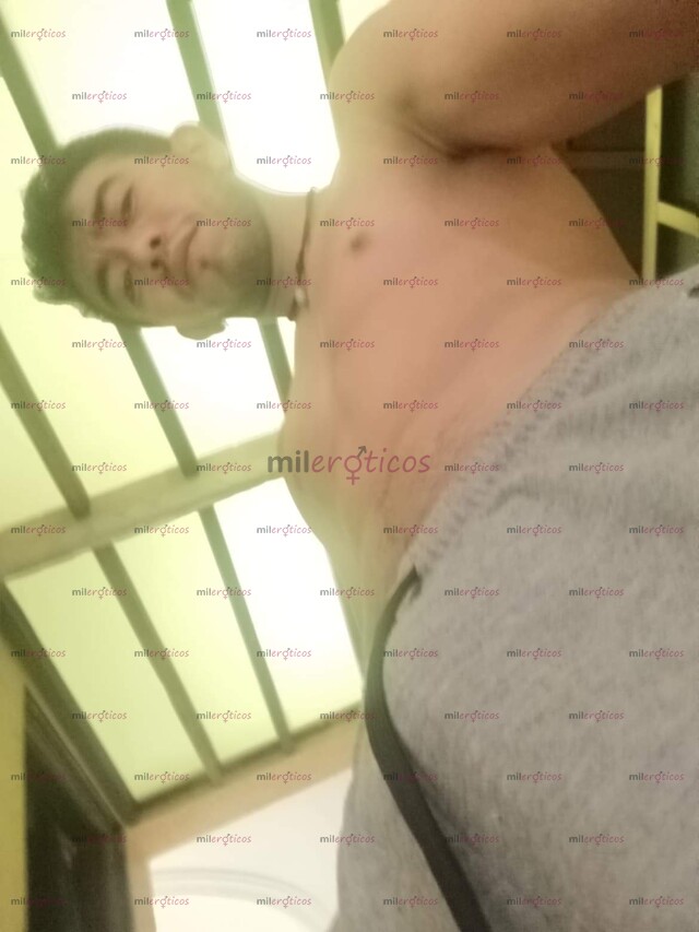 FOTOS DE JOVEN CALIENTE Y DISPONIBLE, NUEVO EN LA CIUDAD, POR UNOS DÍAS